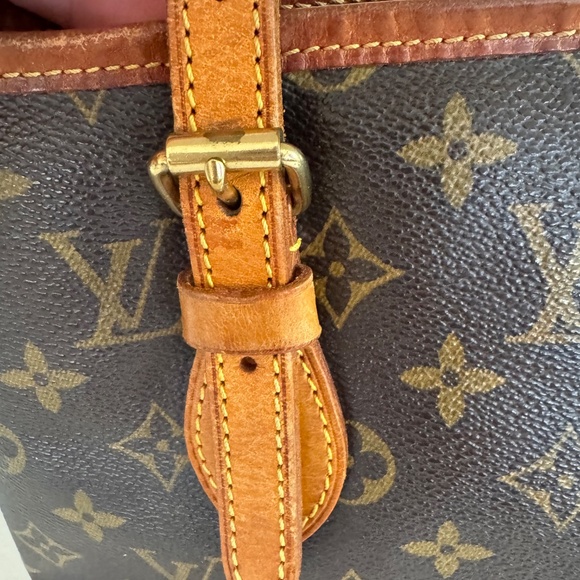 Vintage Louis Vuitton Monogram Petit Bucket 23 Bag - Picture 3 of 16